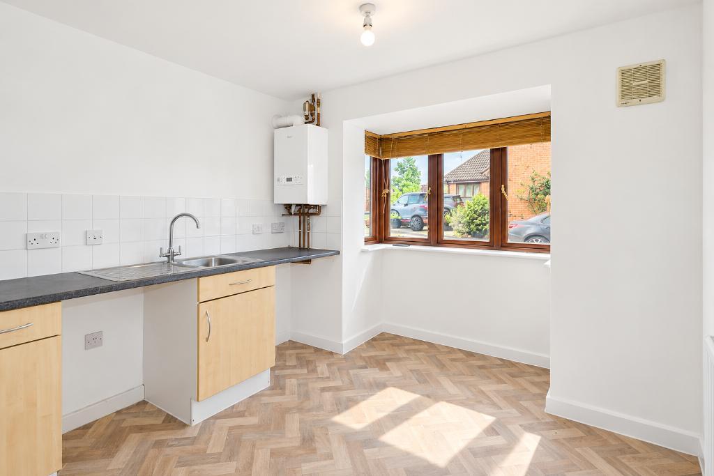 3 Bedroom Terraced for Sale in Milton Keynes, MK4 3HB