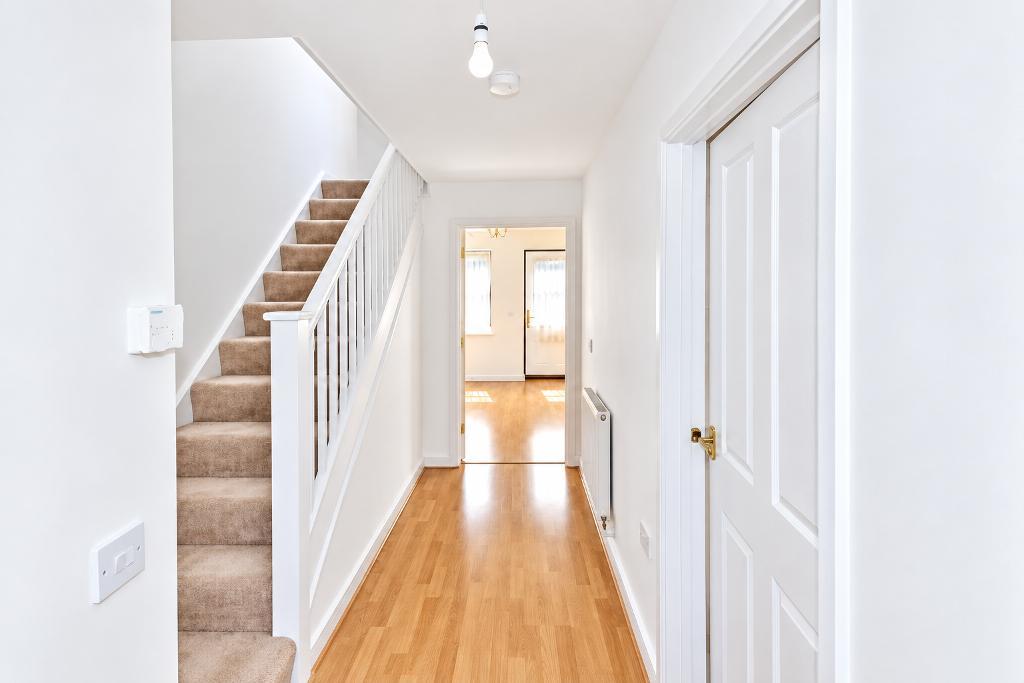 3 Bedroom Terraced for Sale in Milton Keynes, MK4 3HB