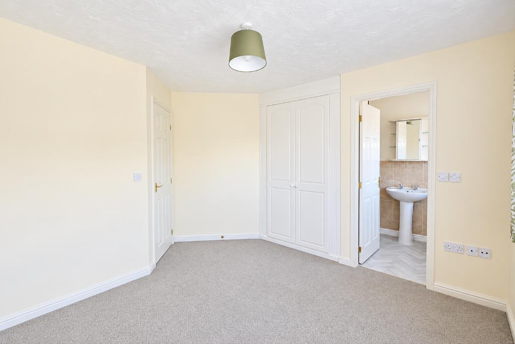 3 Bedroom Terraced for Sale in Milton Keynes, MK8 0NS