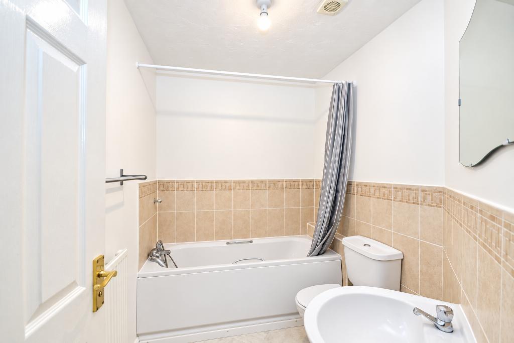 3 Bedroom Terraced for Sale in Milton Keynes, MK8 0NS