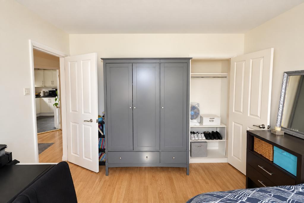 2 Bedroom Detached Bungalow for Sale in Milton Keynes, MK3 6BY