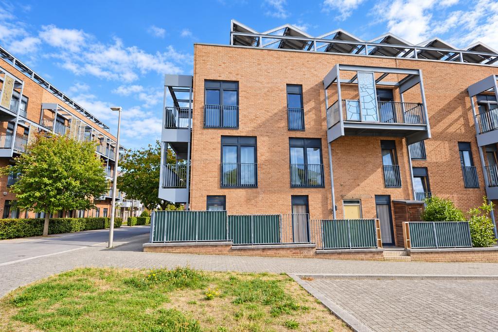 Amelias Lane, Campbell Park, Milton Keynes, Buckinghamshire, MK9 4AW