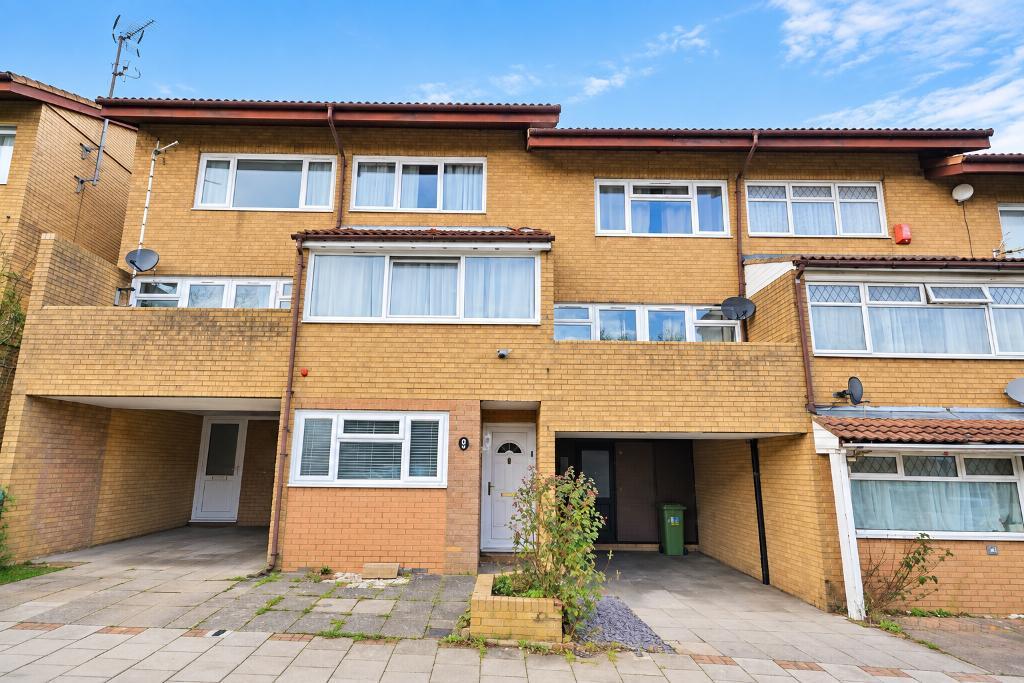 Ramsons Avenue, Conniburrow, Milton Keynes, Buckinghamshire, MK14 7BB