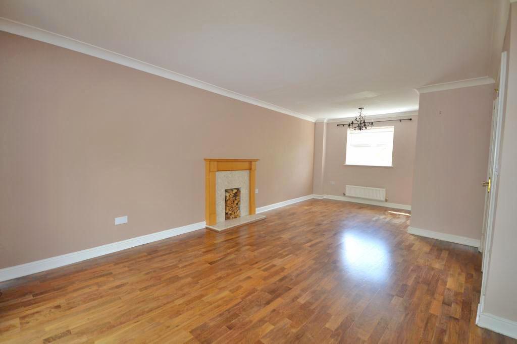 5 Bedroom Terraced for Sale in Milton Keynes, MK4 4EE