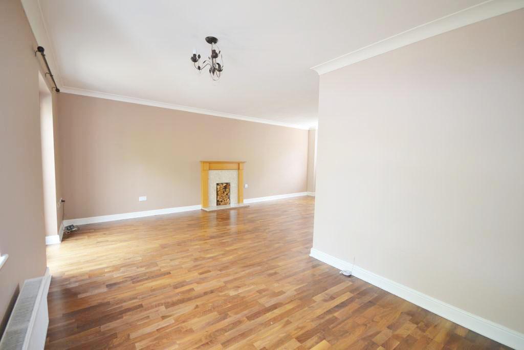 5 Bedroom Terraced for Sale in Milton Keynes, MK4 4EE