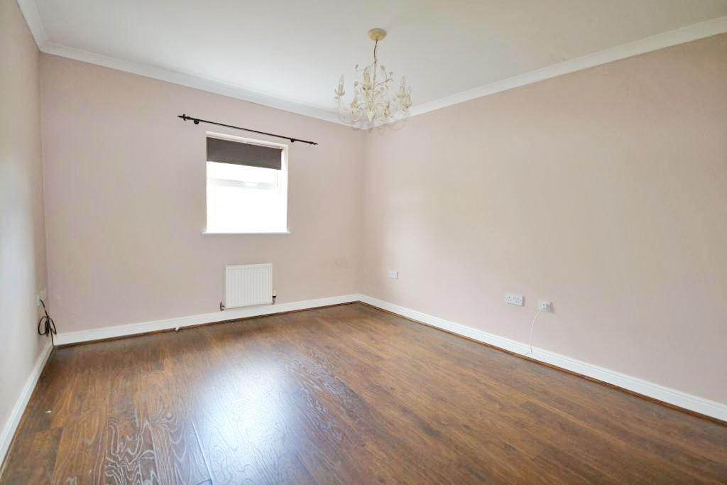 5 Bedroom Terraced for Sale in Milton Keynes, MK4 4EE