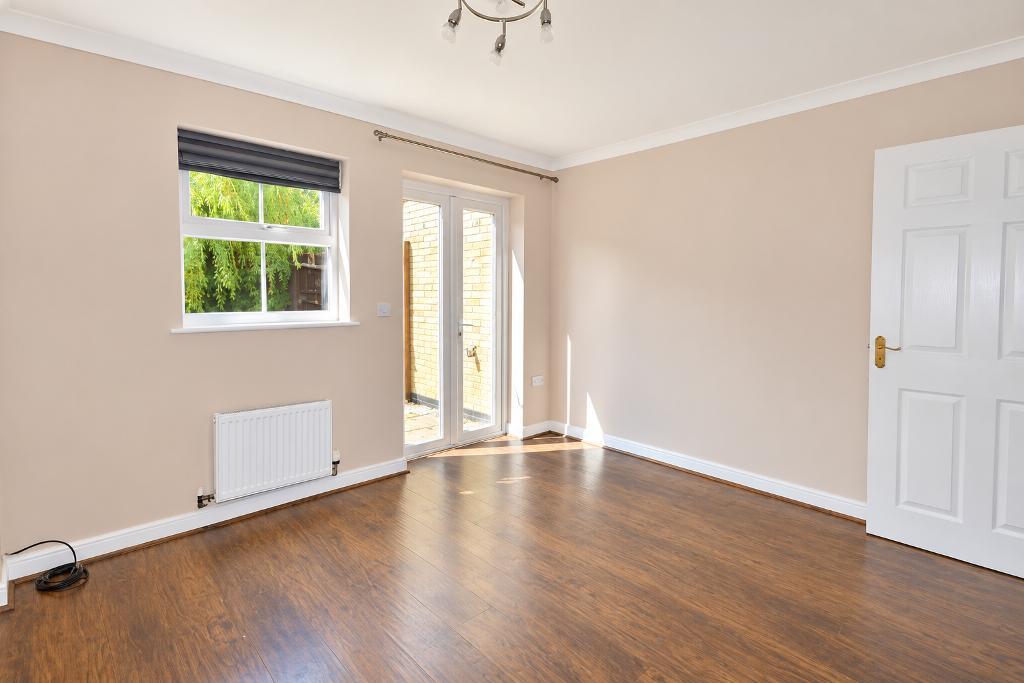 5 Bedroom Terraced for Sale in Milton Keynes, MK4 4EE