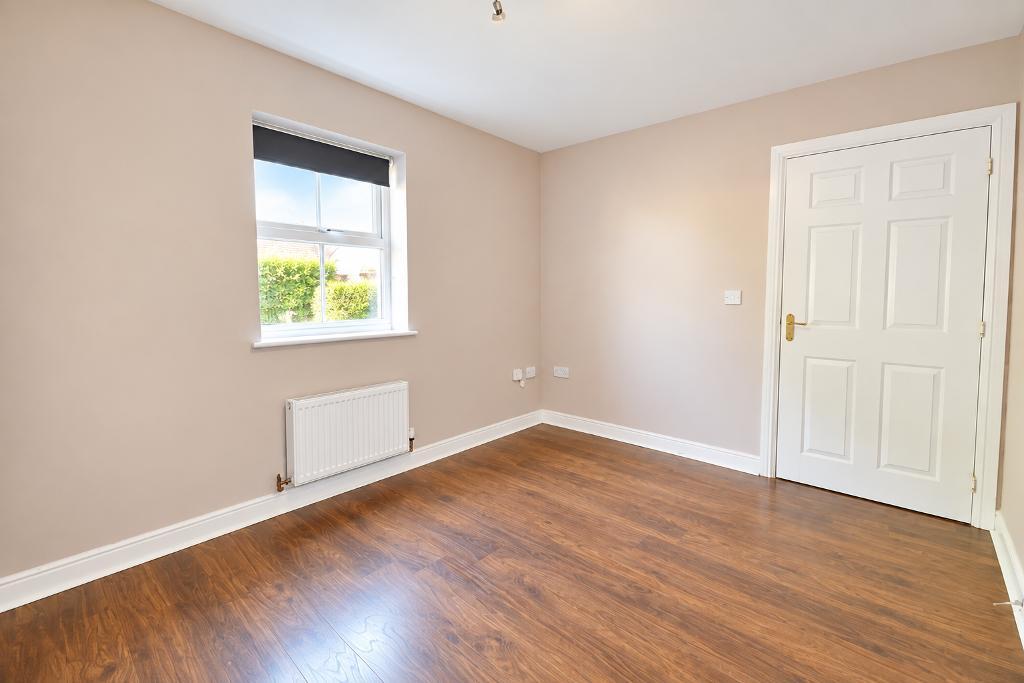 5 Bedroom Terraced for Sale in Milton Keynes, MK4 4EE