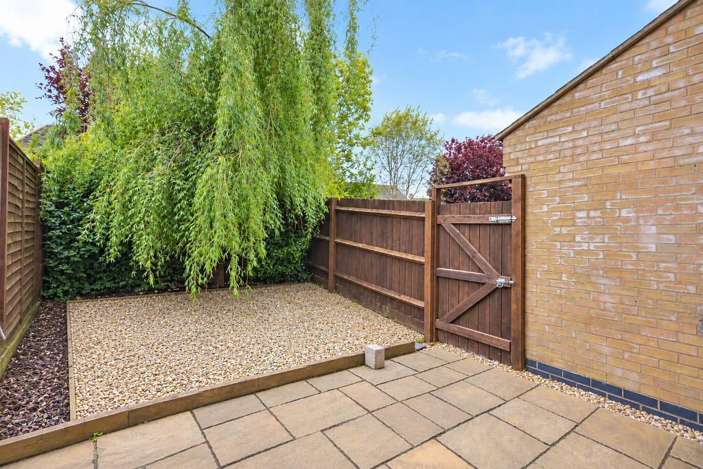 5 Bedroom Terraced for Sale in Milton Keynes, MK4 4EE
