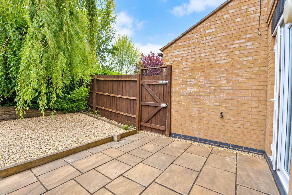 5 Bedroom Terraced for Sale in Milton Keynes, MK4 4EE
