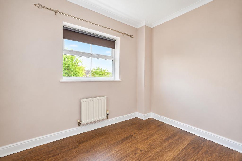 5 Bedroom Terraced for Sale in Milton Keynes, MK4 4EE