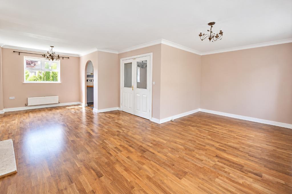 5 Bedroom Terraced for Sale in Milton Keynes, MK4 4EE