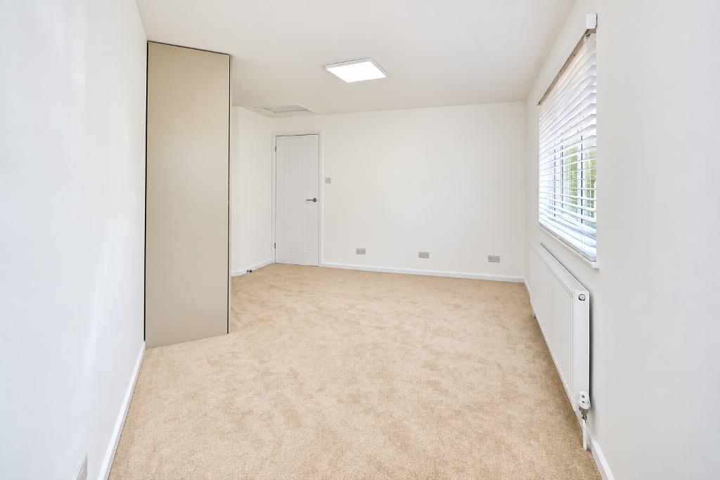 3 Bedroom Terraced for Sale in Milton Keynes, MK13 8BX