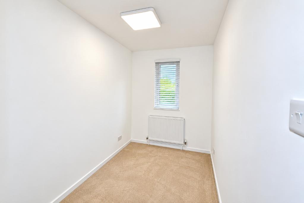 3 Bedroom Terraced for Sale in Milton Keynes, MK13 8BX