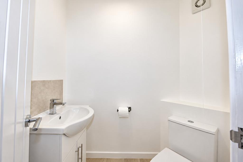 3 Bedroom Terraced for Sale in Milton Keynes, MK13 8BX
