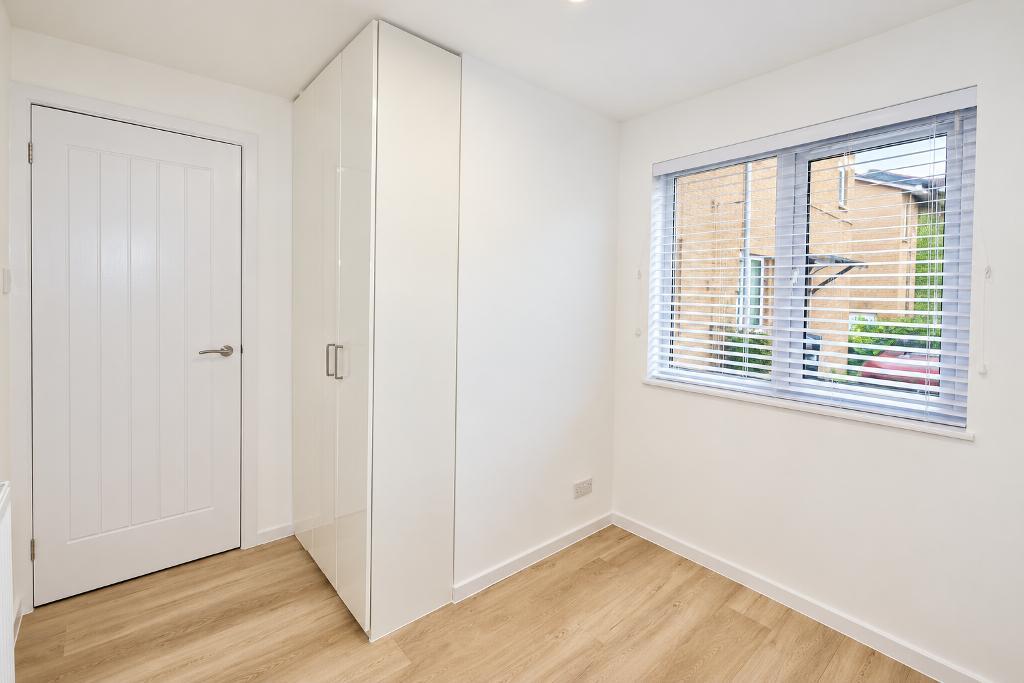 3 Bedroom Terraced for Sale in Milton Keynes, MK13 8BX