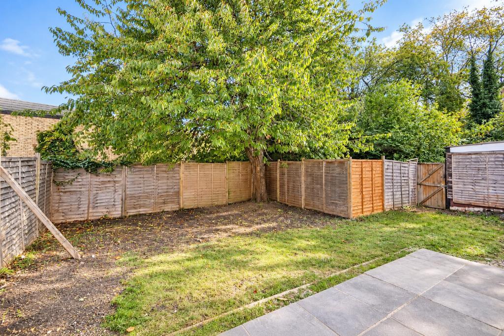 3 Bedroom Terraced for Sale in Milton Keynes, MK13 8BX