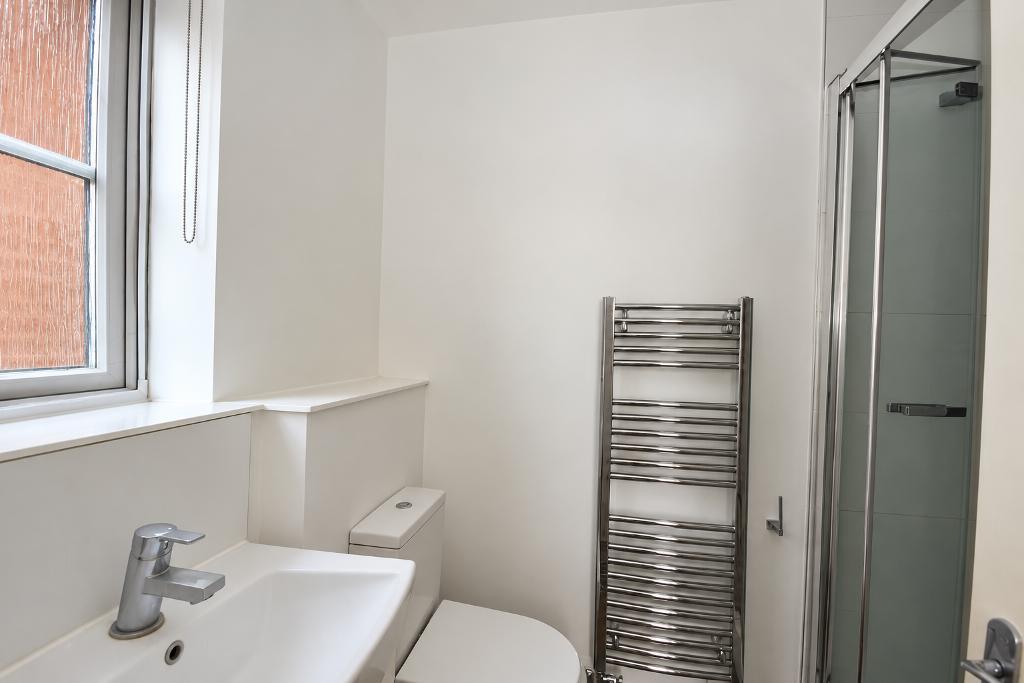 4 Bedroom Detached for Sale in Milton Keynes, MK10 9DG
