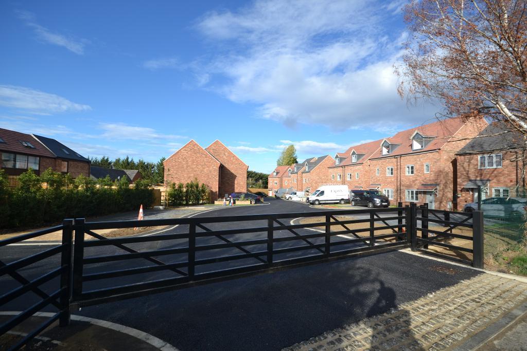 3 Bedroom Semi-Detached to Rent in Olney, MK46 5QL