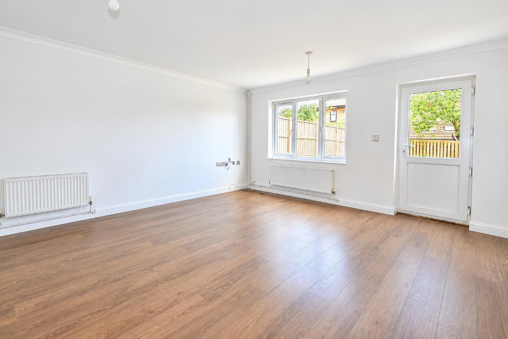 2 Bedroom Terraced for Sale in Milton Keynes, MK5 7FT
