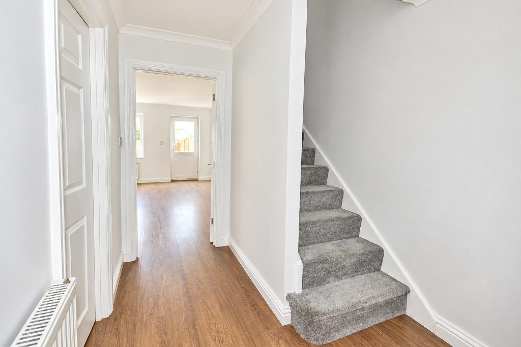 2 Bedroom Terraced for Sale in Milton Keynes, MK5 7FT