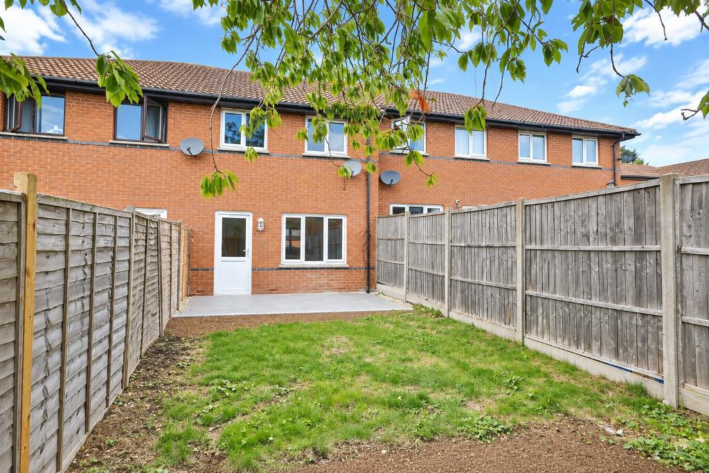 2 Bedroom Terraced for Sale in Milton Keynes, MK5 7FT