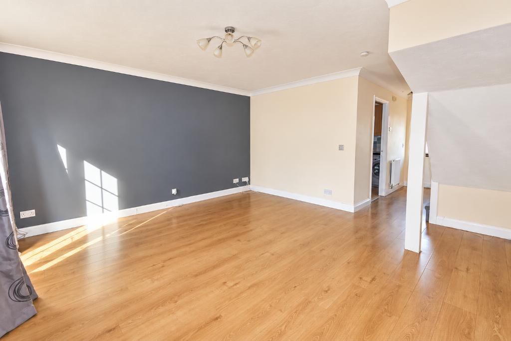 3 Bedroom Terraced for Sale in Milton Keynes, MK5 8ER
