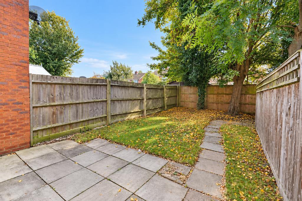 3 Bedroom Terraced for Sale in Milton Keynes, MK5 8ER