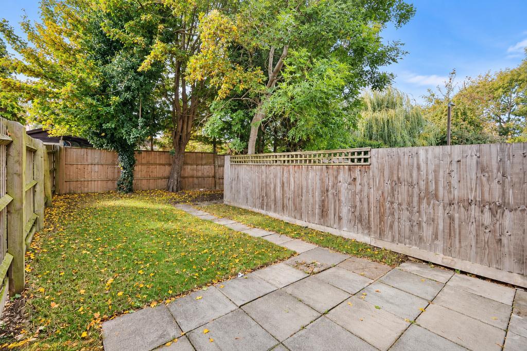 3 Bedroom Terraced for Sale in Milton Keynes, MK5 8ER