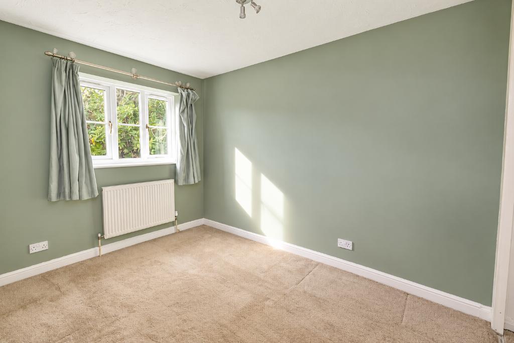 3 Bedroom Terraced for Sale in Milton Keynes, MK5 8ER