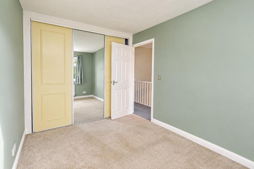 3 Bedroom Terraced for Sale in Milton Keynes, MK5 8ER