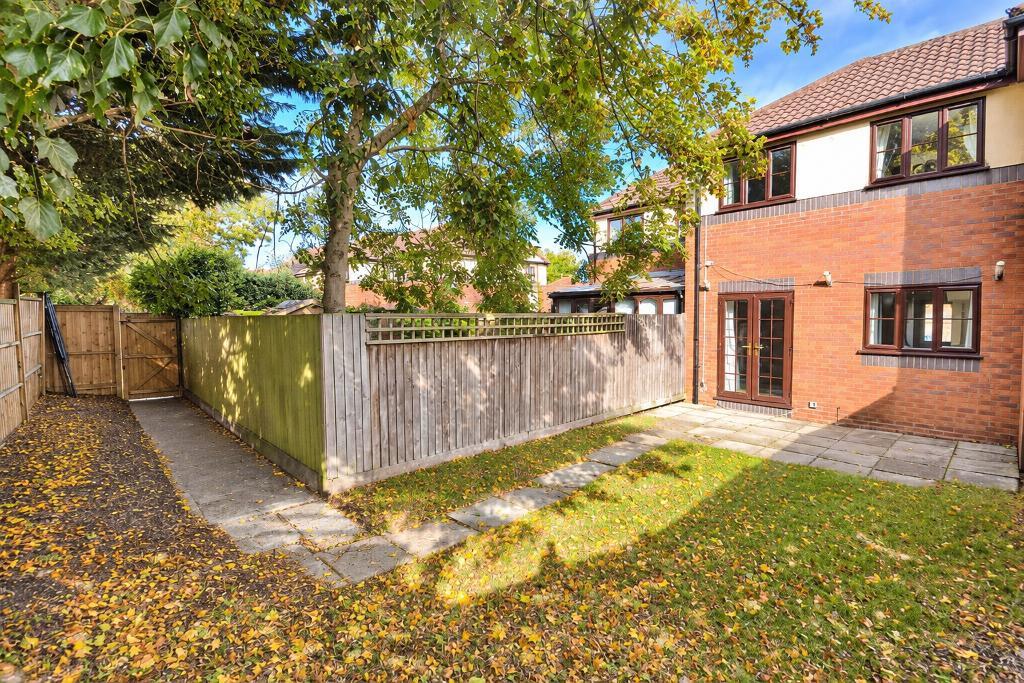 3 Bedroom Terraced for Sale in Milton Keynes, MK5 8ER